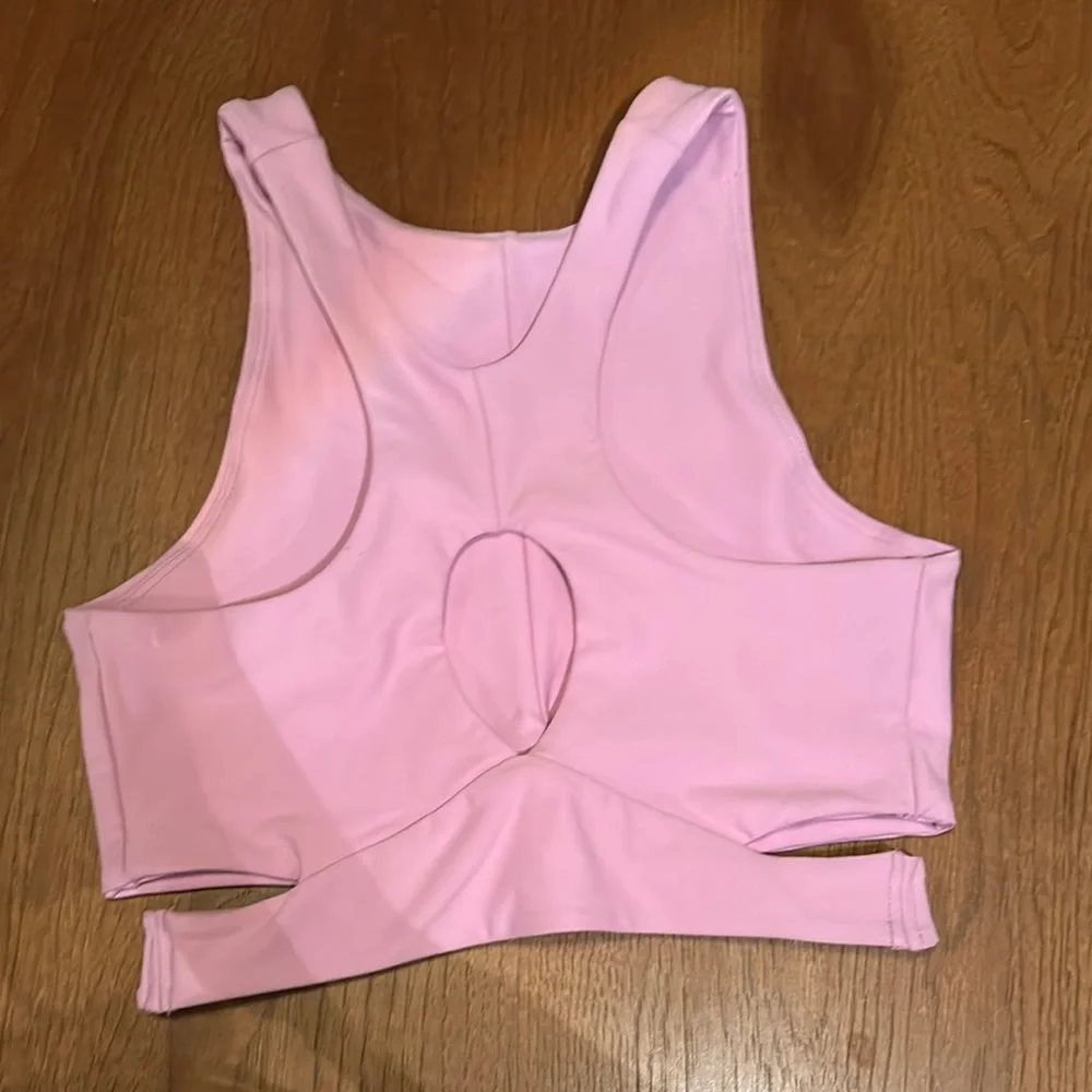 90 Degree By Reflex Pink Crop Tank Top with Cut Out - Picture 2 of 3